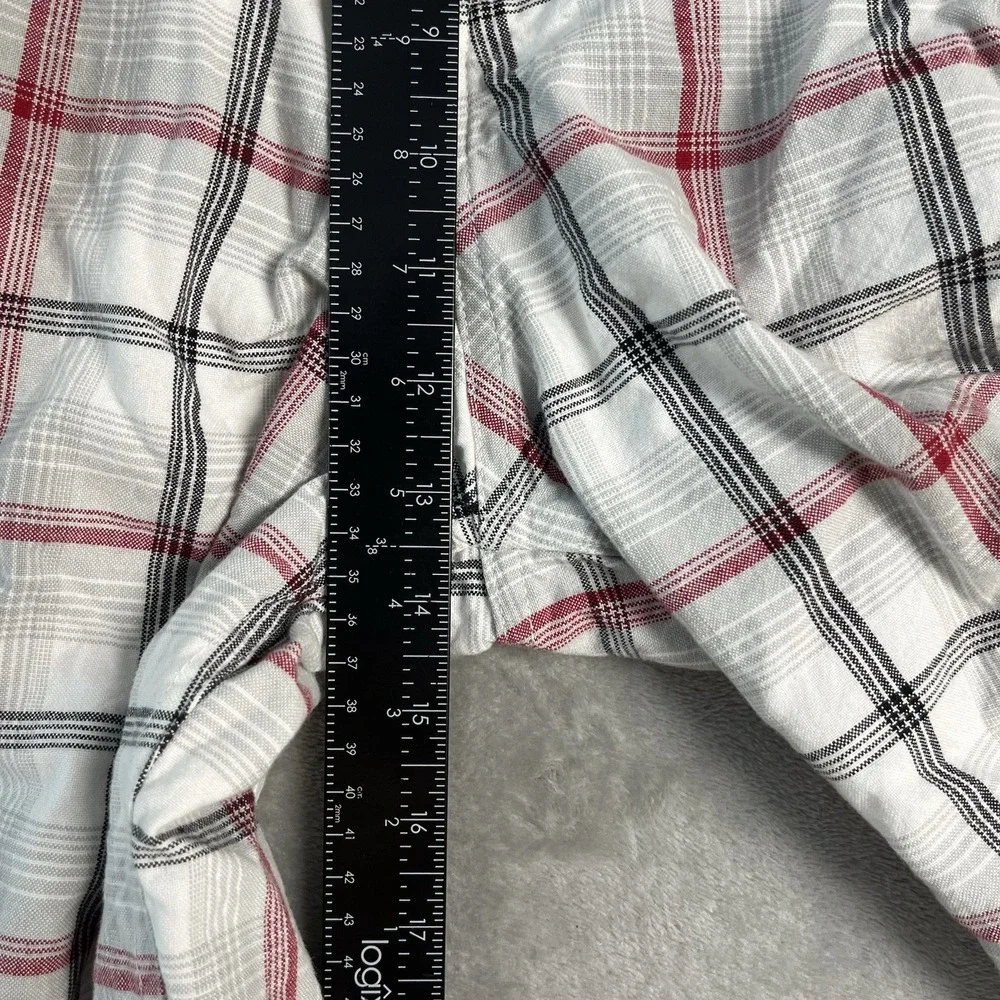 Phat Farm Mens 36x13 Plaid Shorts White Red Gray Black Cotton Flat Front Casual
